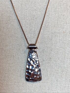 Silpada N1592 Sterling Silver Hammered Curved Pendant Chain Necklace 17"